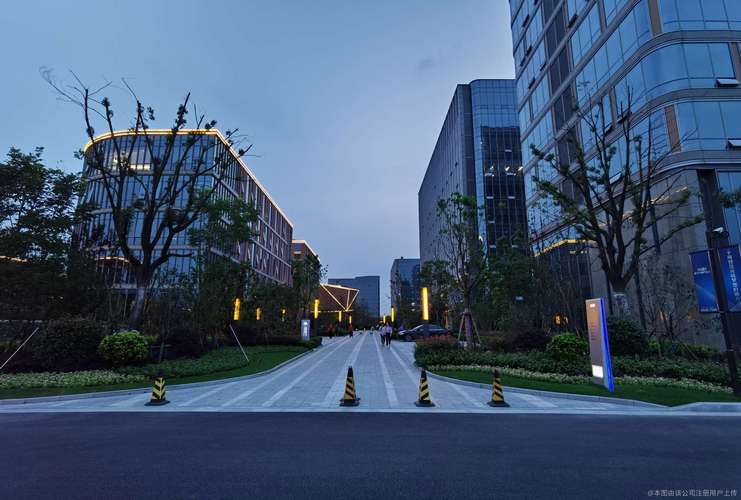 深耕房地产信息咨询 从一手代理到二手房买卖的全链条服务
